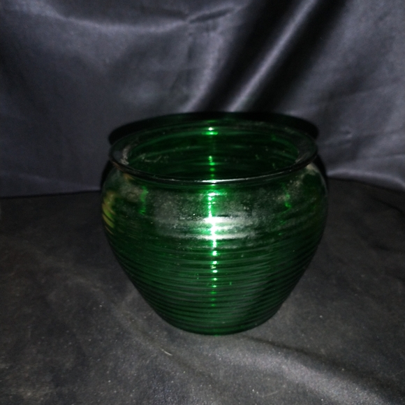 Beautiful Vintage Colander green glass - Picture 2 of 3